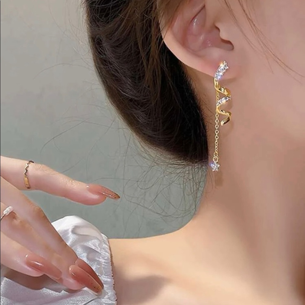 3/20 🔷 Zircon Star Charm Drop Earrings
